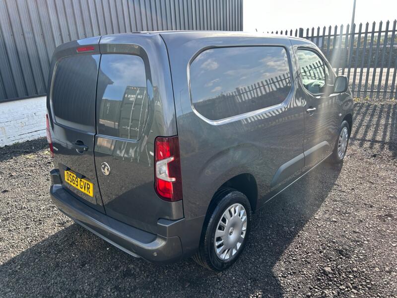 VAUXHALL COMBO 1.5 Turbo D 2000 Sportive 2019