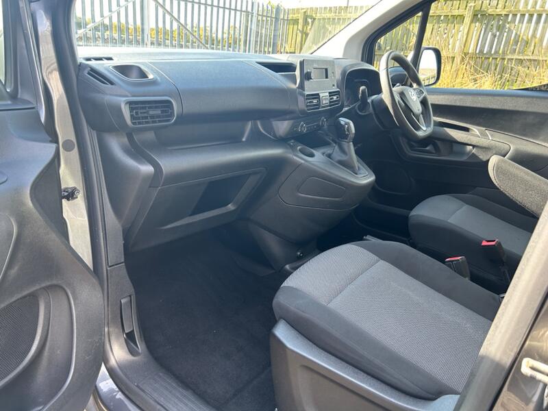 VAUXHALL COMBO 1.5 Turbo D 2000 Sportive 2019