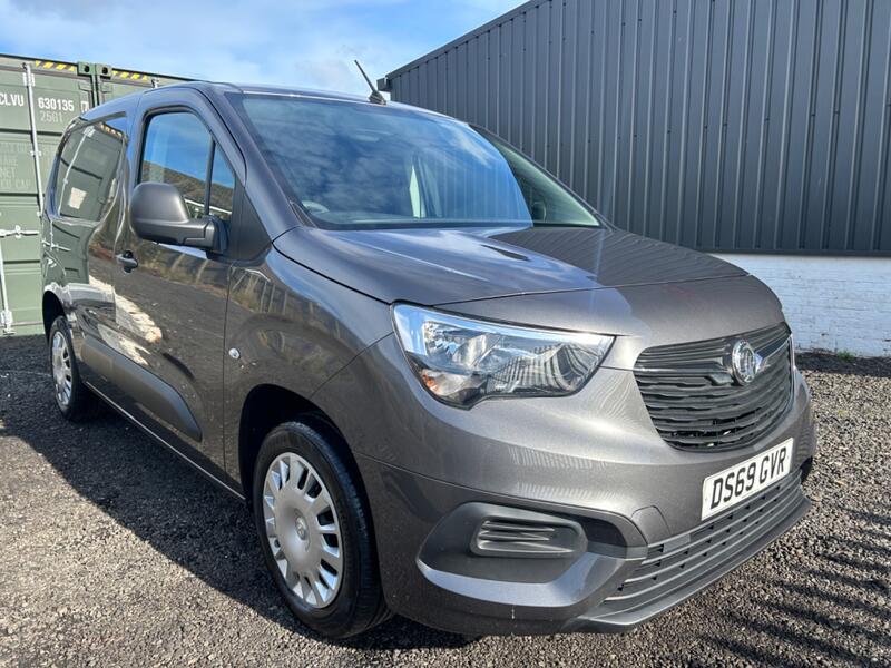 VAUXHALL COMBO 1.5 Turbo D 2000 Sportive 2019