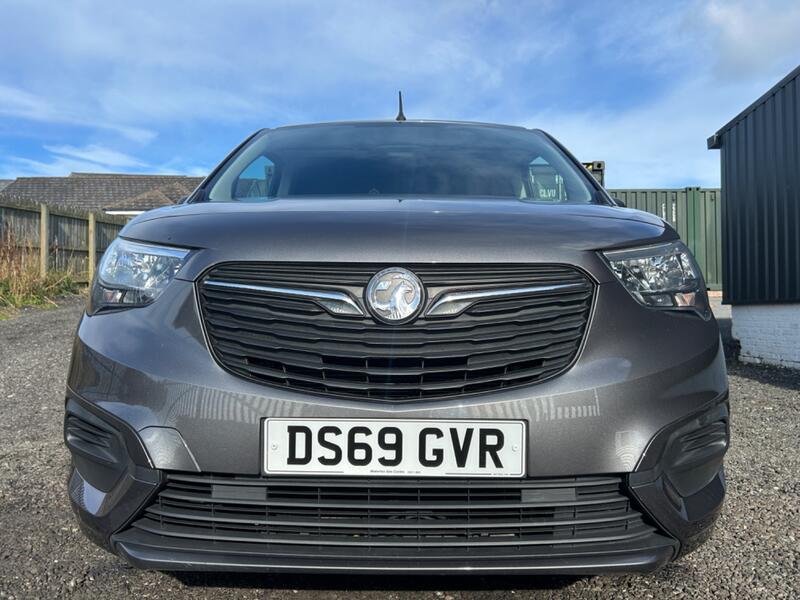 VAUXHALL COMBO 1.5 Turbo D 2000 Sportive 2019