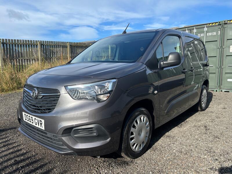 VAUXHALL COMBO 1.5 Turbo D 2000 Sportive 2019